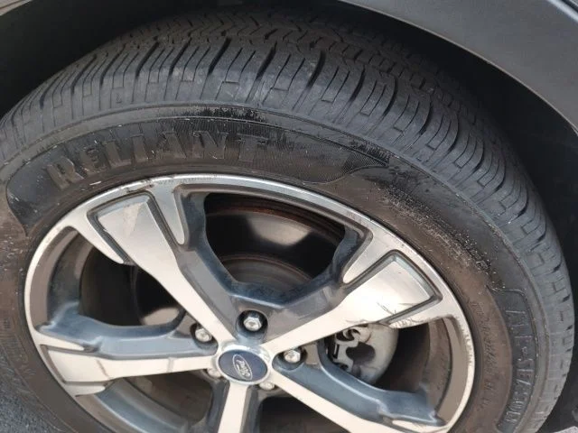 Used 2018 Blue Metallic Ford SEL image 13