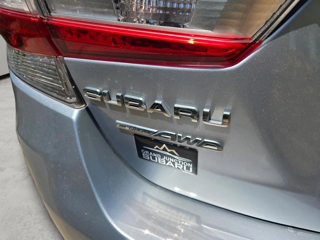 Used 2019 Ice Silver Metallic Subaru 2.0i (CVT) image 19