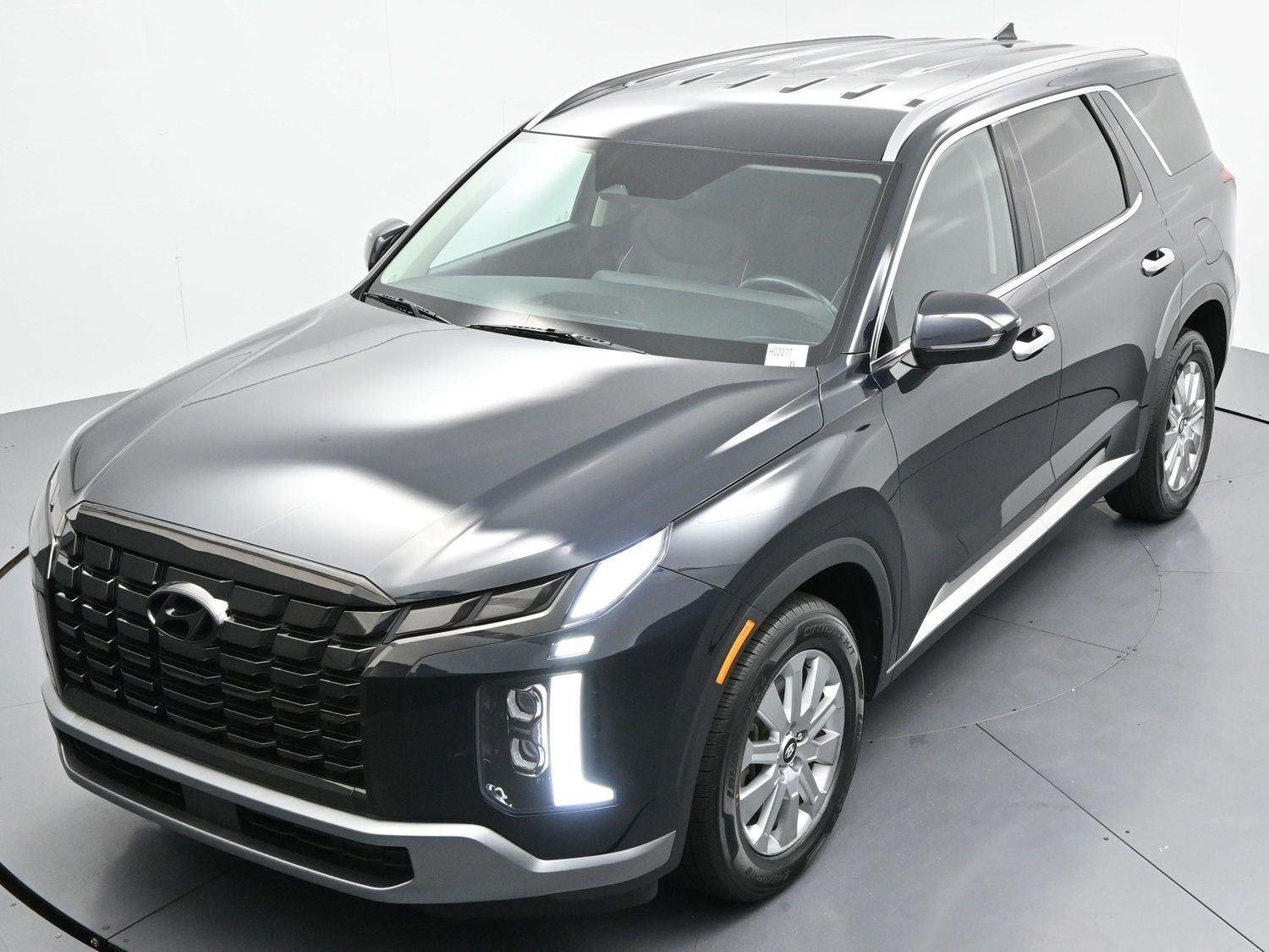 Used 2023 Moonlight Cloud Hyundai SEL image 37