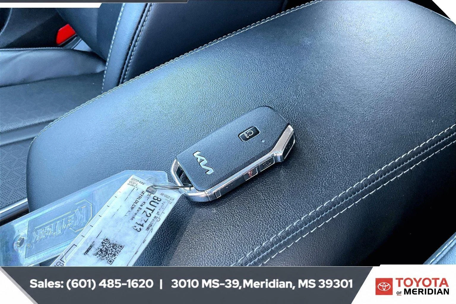 Used 2023 Glacial White Pearl Kia X-Line S image 9