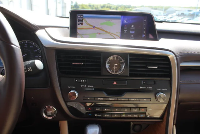 Used 2019 Silver Lexus 350L image 4