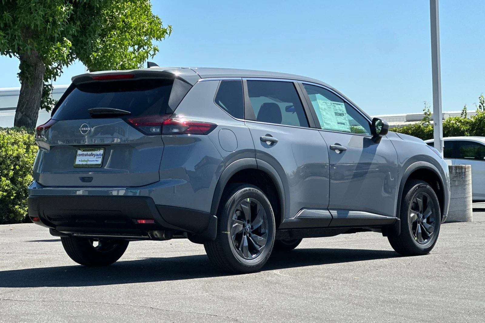 New 2026 Boulder Gray Pearl Nissan SV image 4