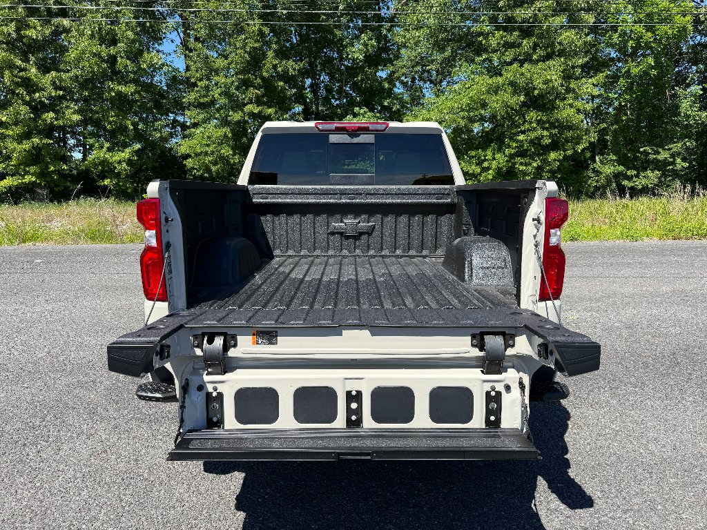 2026 Chevrolet Silverado 1500 High Country - Photo 8