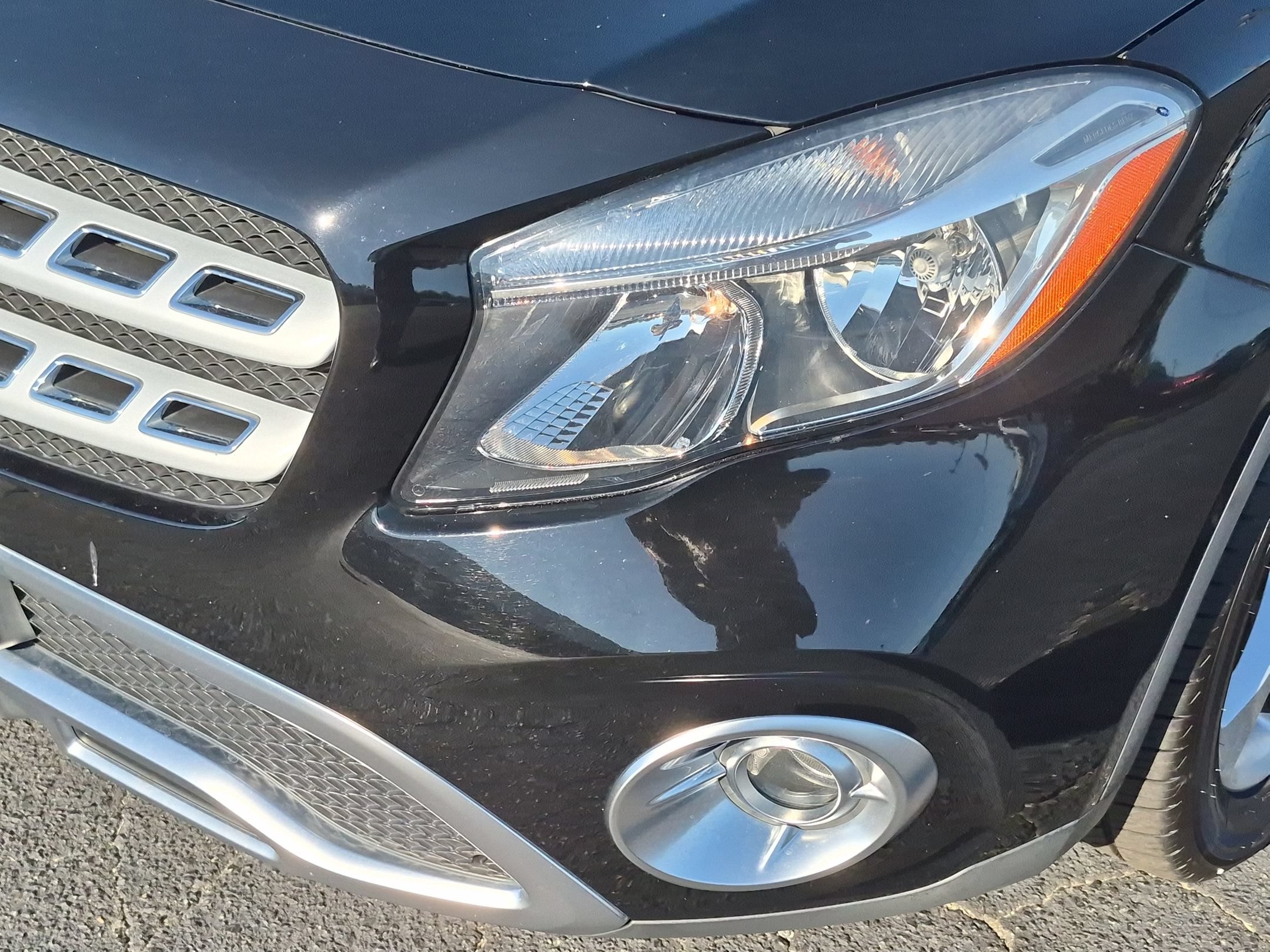 Used 2019 Cosmos Black Metallic Mercedes-Benz GLA 250 image 9