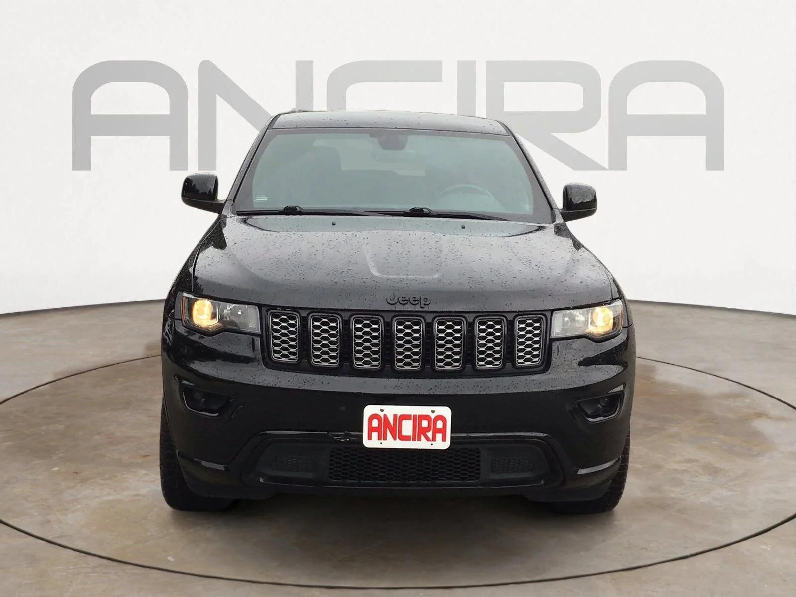 Used 2018 Diamond Black Crystal Pearlcoat Jeep Altitude image 7