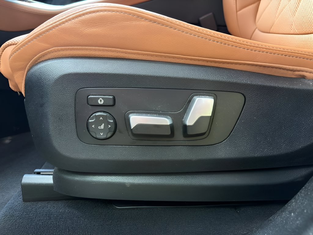 Certified Used 2024 Blue BMW xDrive40i image 11