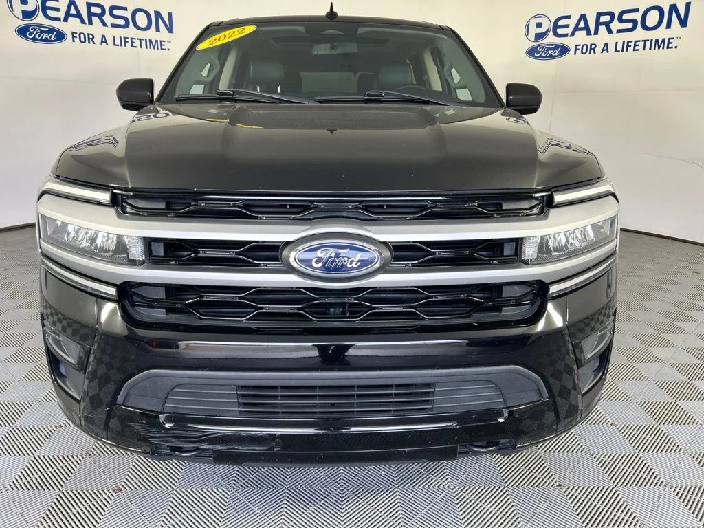 Used 2022 Black Ford XLT image 2