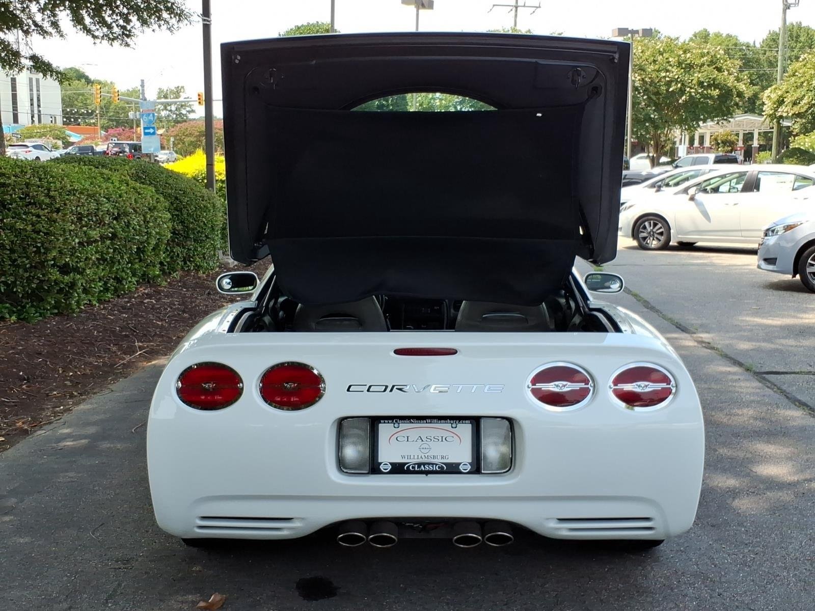 Used 1997 Arctic White Chevrolet  image 22