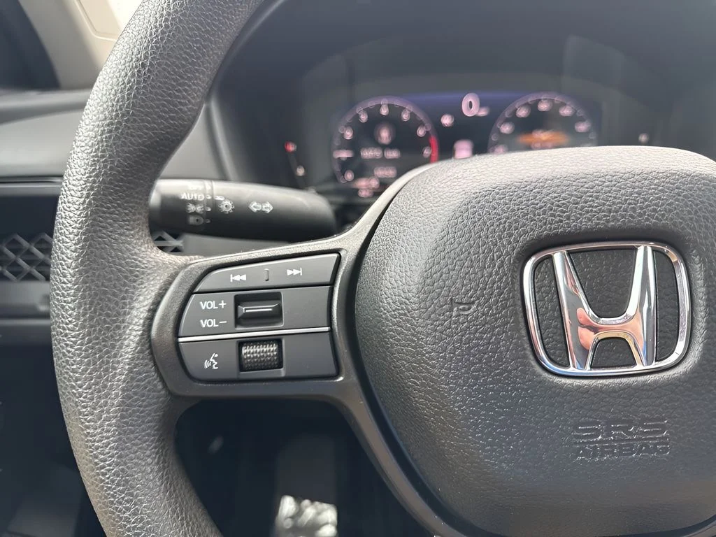 Used 2024 White Honda LX image 13