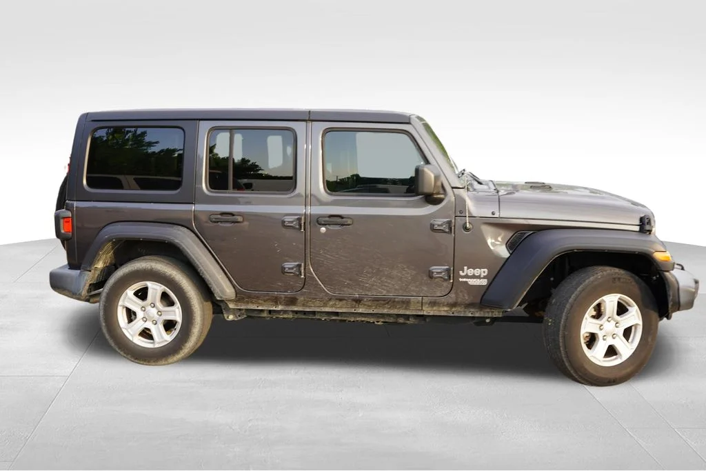 Used 2019 Crystal Metallic Jeep Unlimited Sport S image 2