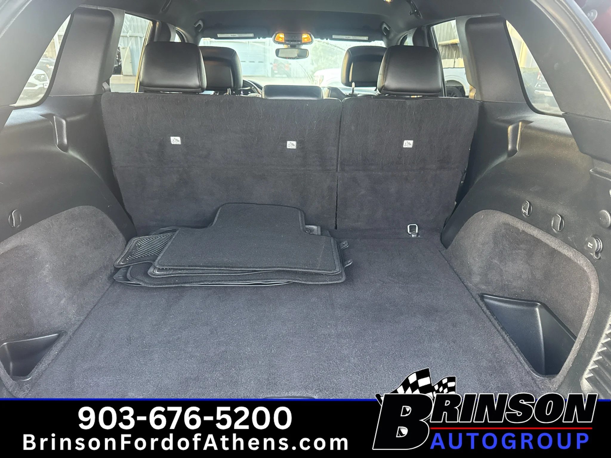 Certified Used 2019 Velvet Red Pearlcoat Jeep Altitude image 9