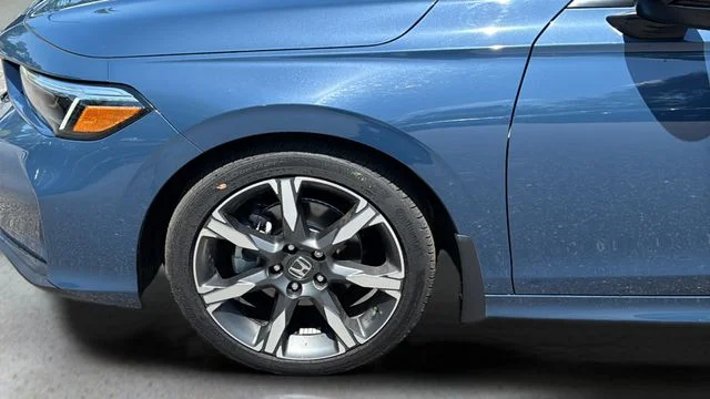 Used 2025  Honda Sport image 37