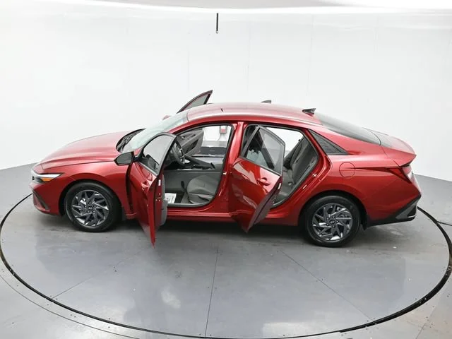 Used 2024 Ultimate Red Hyundai SEL image 36