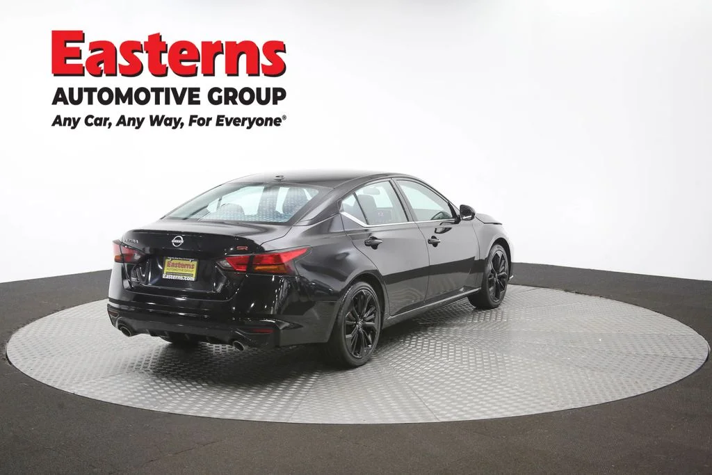 Used 2024 Black Nissan 2.5 SR image 41