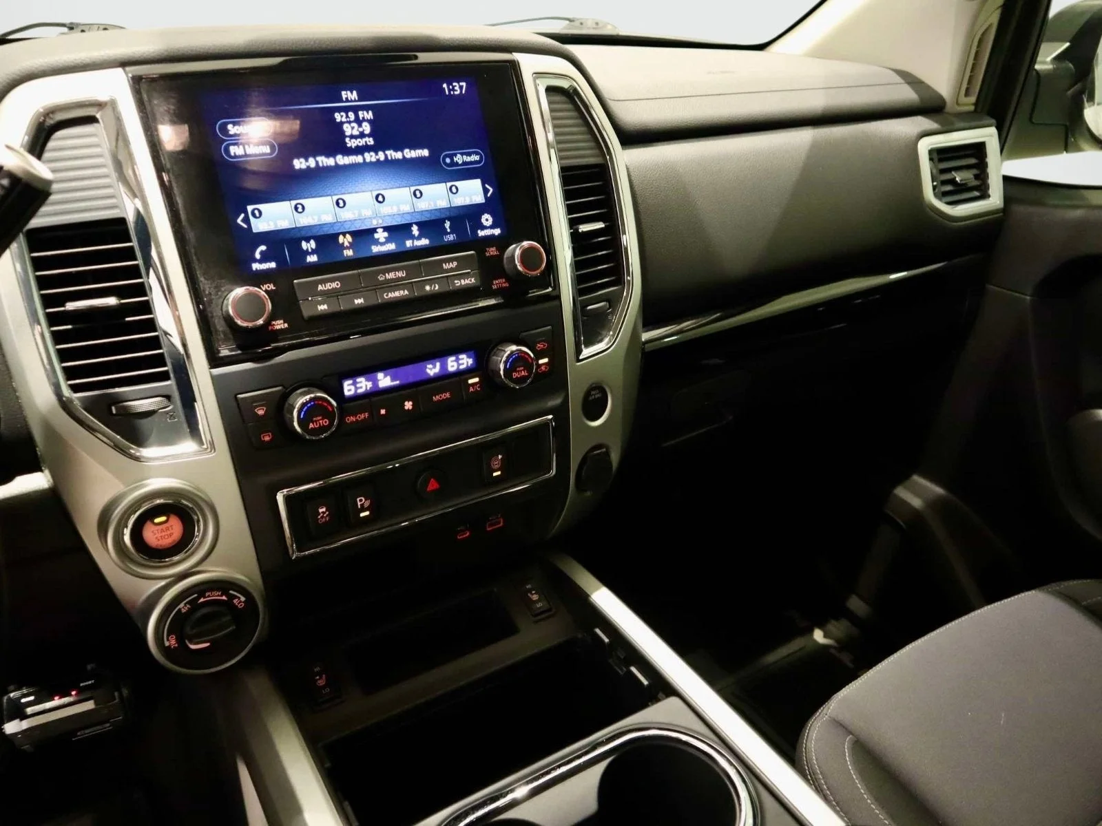 Used 2021 Glacier White Nissan SV image 24