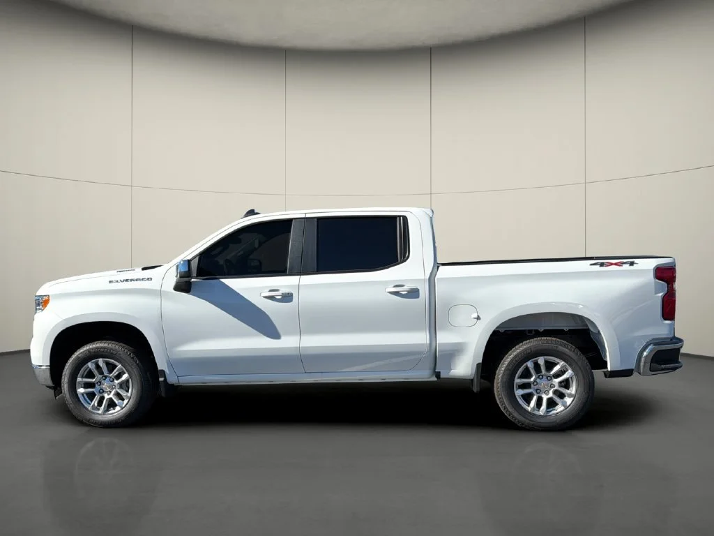 New 2026 Summit White Chevrolet LT (2FL) image 4