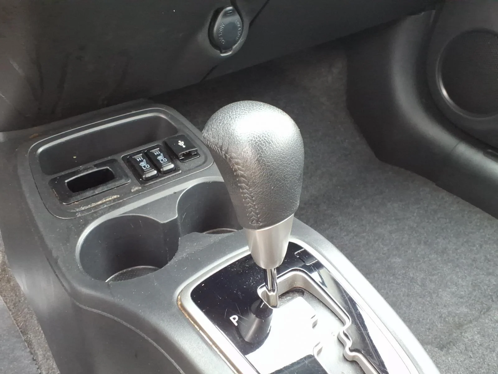 Used 2024  Mitsubishi SE image 6