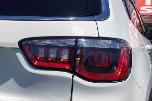 Used 2020 White Jeep Limited image 7