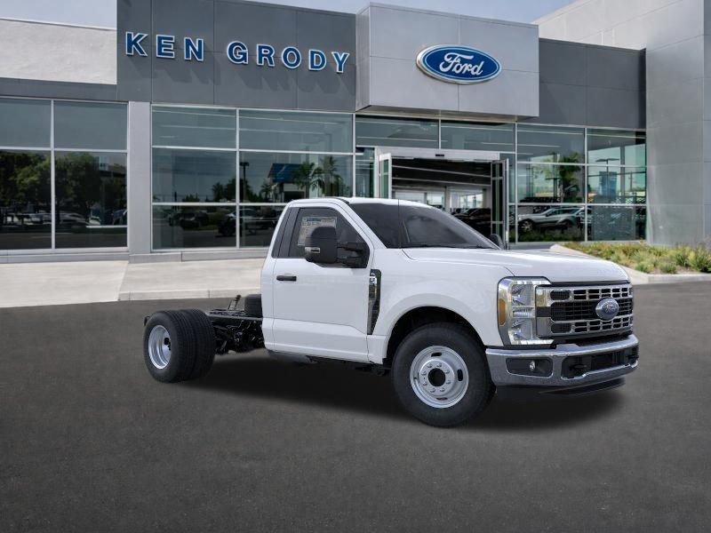 2026 Ford F-350 Super Duty Chassis Cab XL