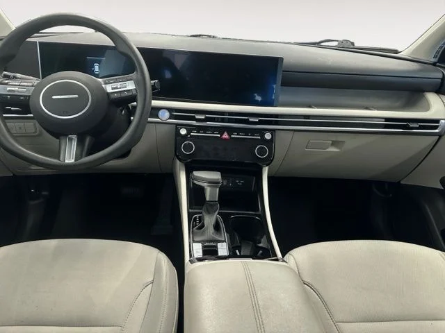 Used 2025 Black Hyundai SEL image 11