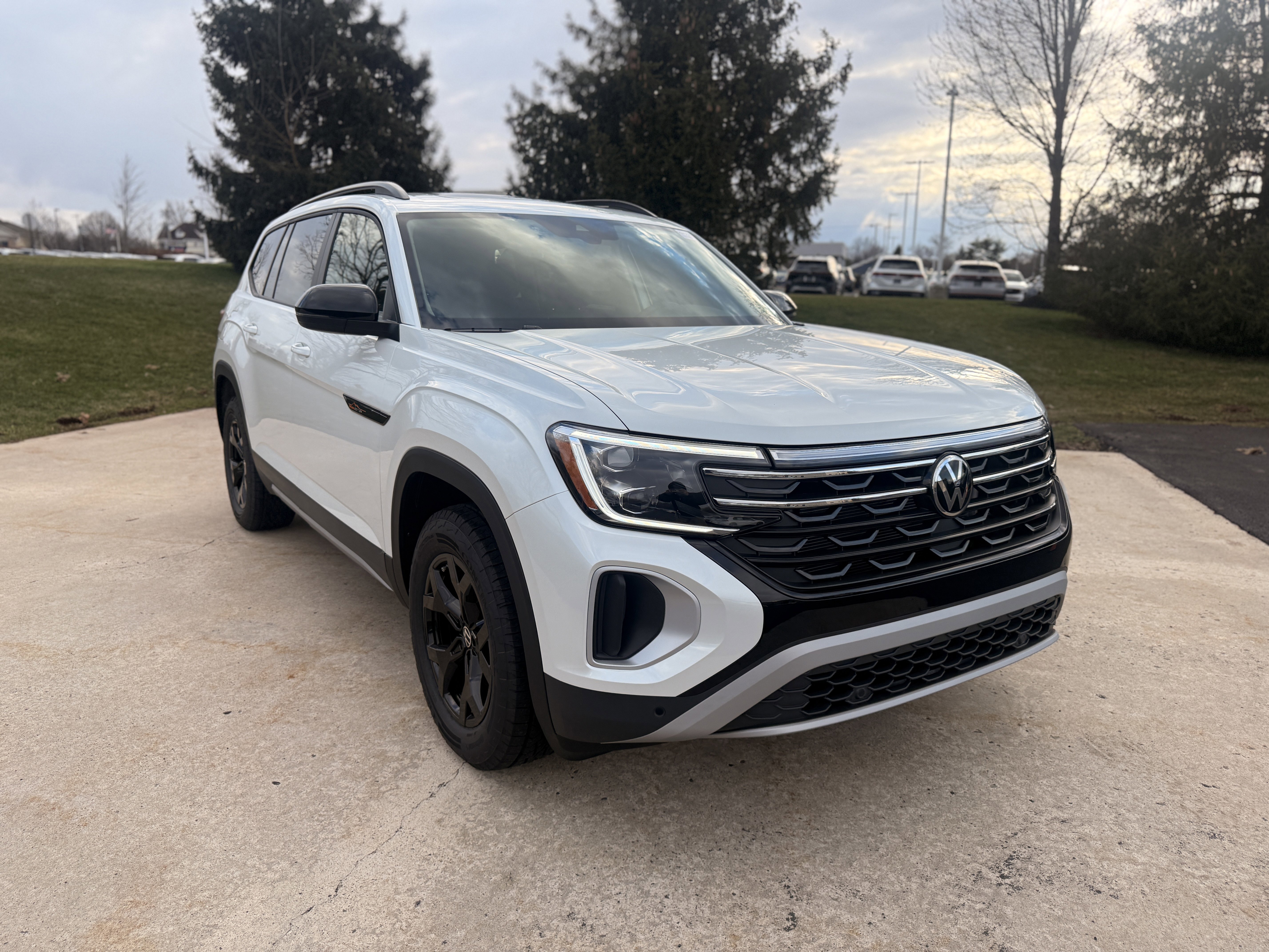 New 2026 Volkswagen Atlas 2.0T Peak Edition Sport Utility in