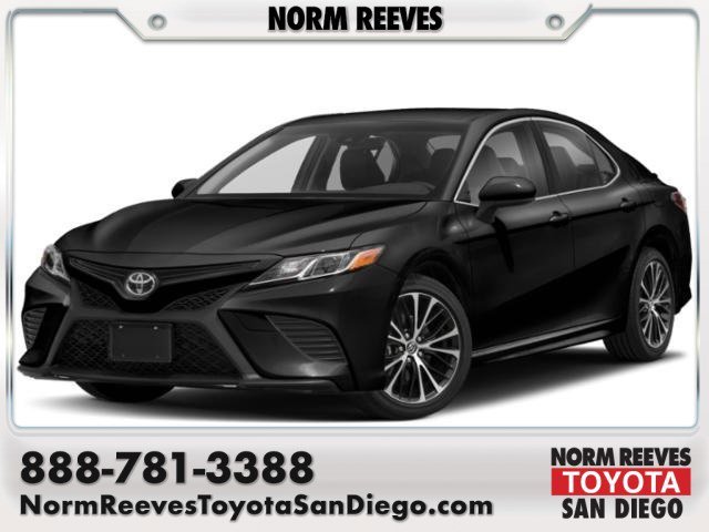 Certified Used 2018 Super White Toyota SE image 1
