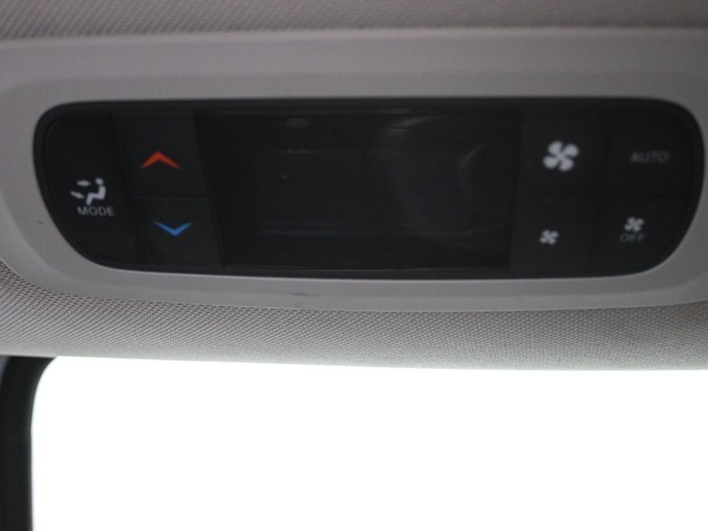2023 Chrysler Pacifica Touring L - Photo 25