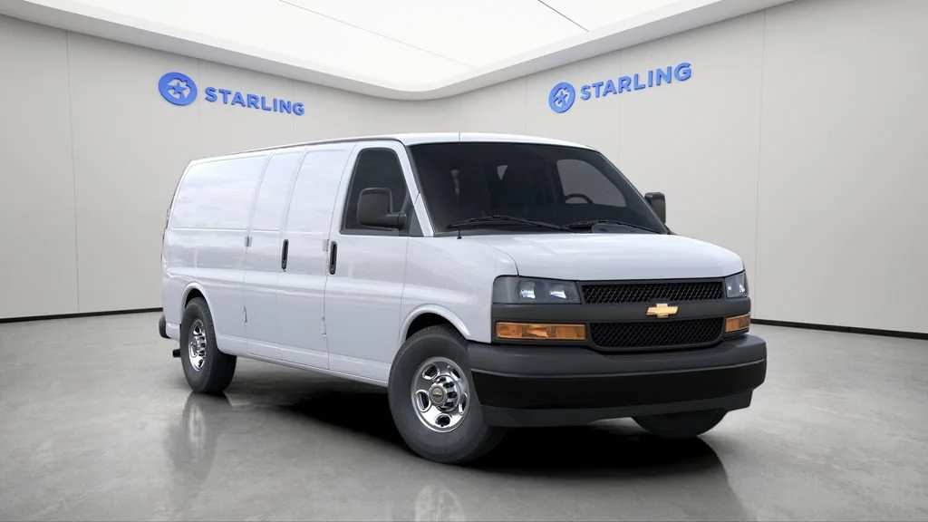 New 2026 Summit White Chevrolet WT image 8