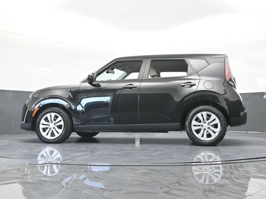 Used 2023 Fusion Black Kia LX image 44