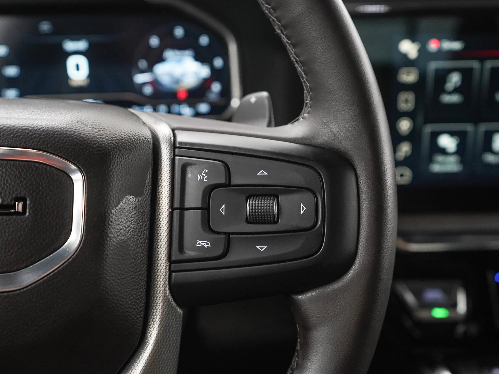 Used 2023 ONYX BLACK GMC Denali image 26