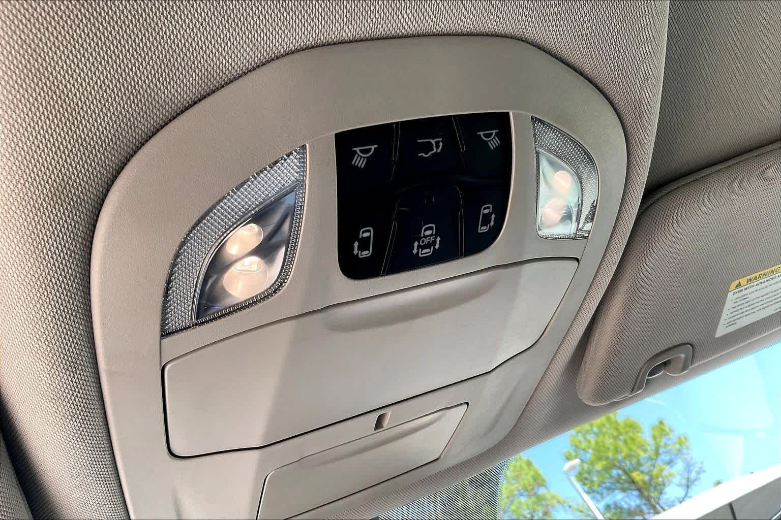 Used 2024 Silver Mist Clearcoat Chrysler Touring L image 32