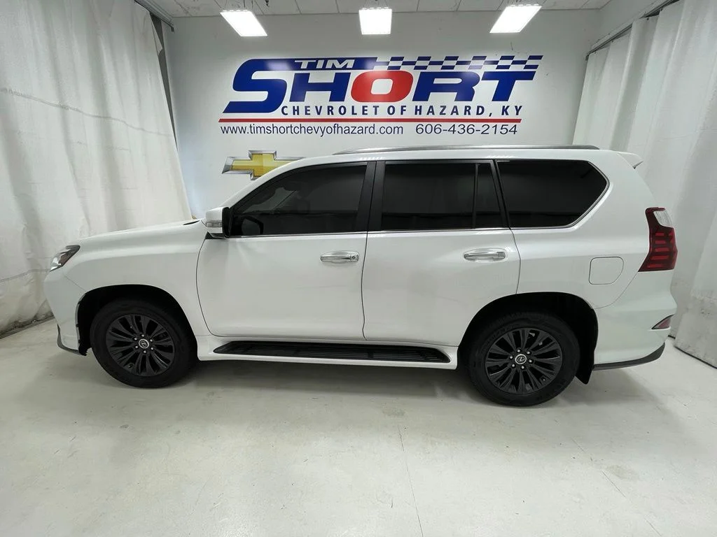 Used 2021  Lexus 460 Luxury image 8