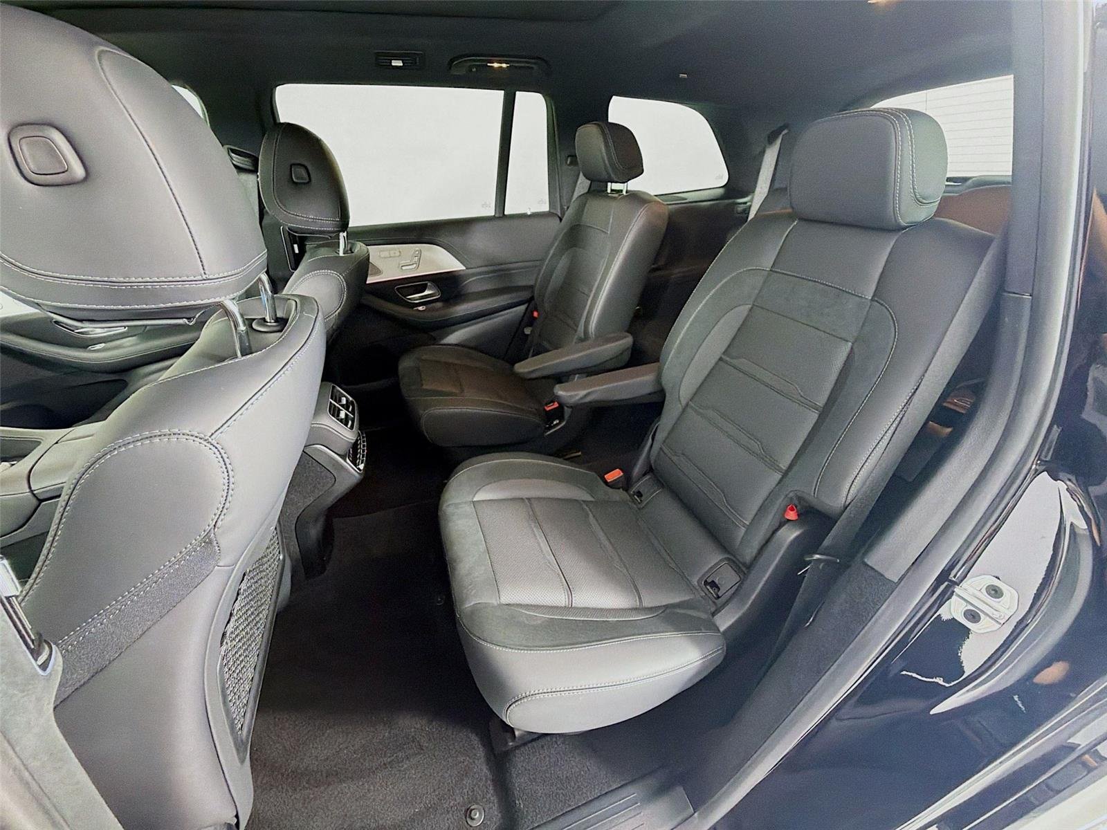 Used 2024 Obsidian Black Metallic Mercedes-Benz AMG® GLS 63 image 19