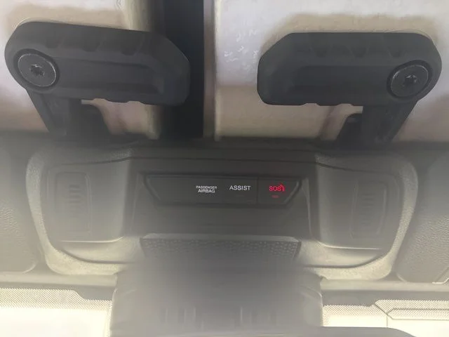 Used 2025 White Jeep Mojave image 14