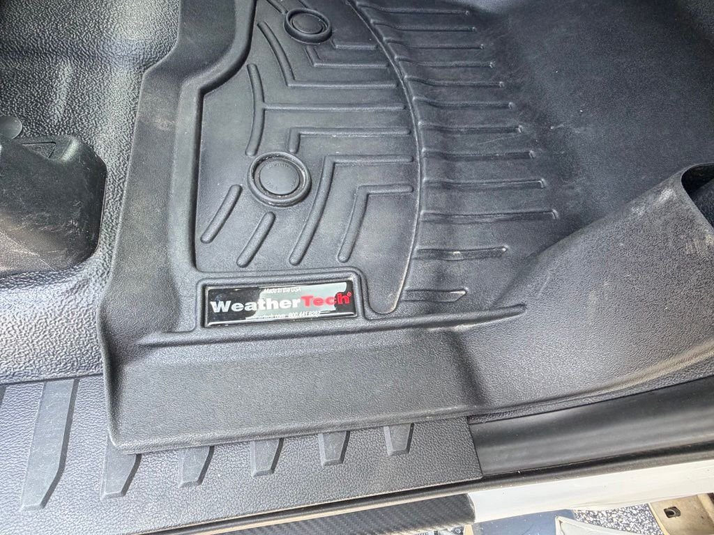 Used 2021 White Ford XL image 32