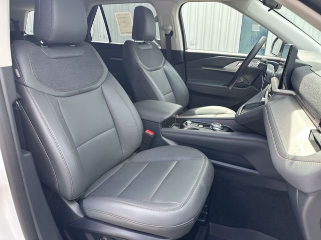 New 2026 Star White Metallic Tri-Coat Ford Active image 29