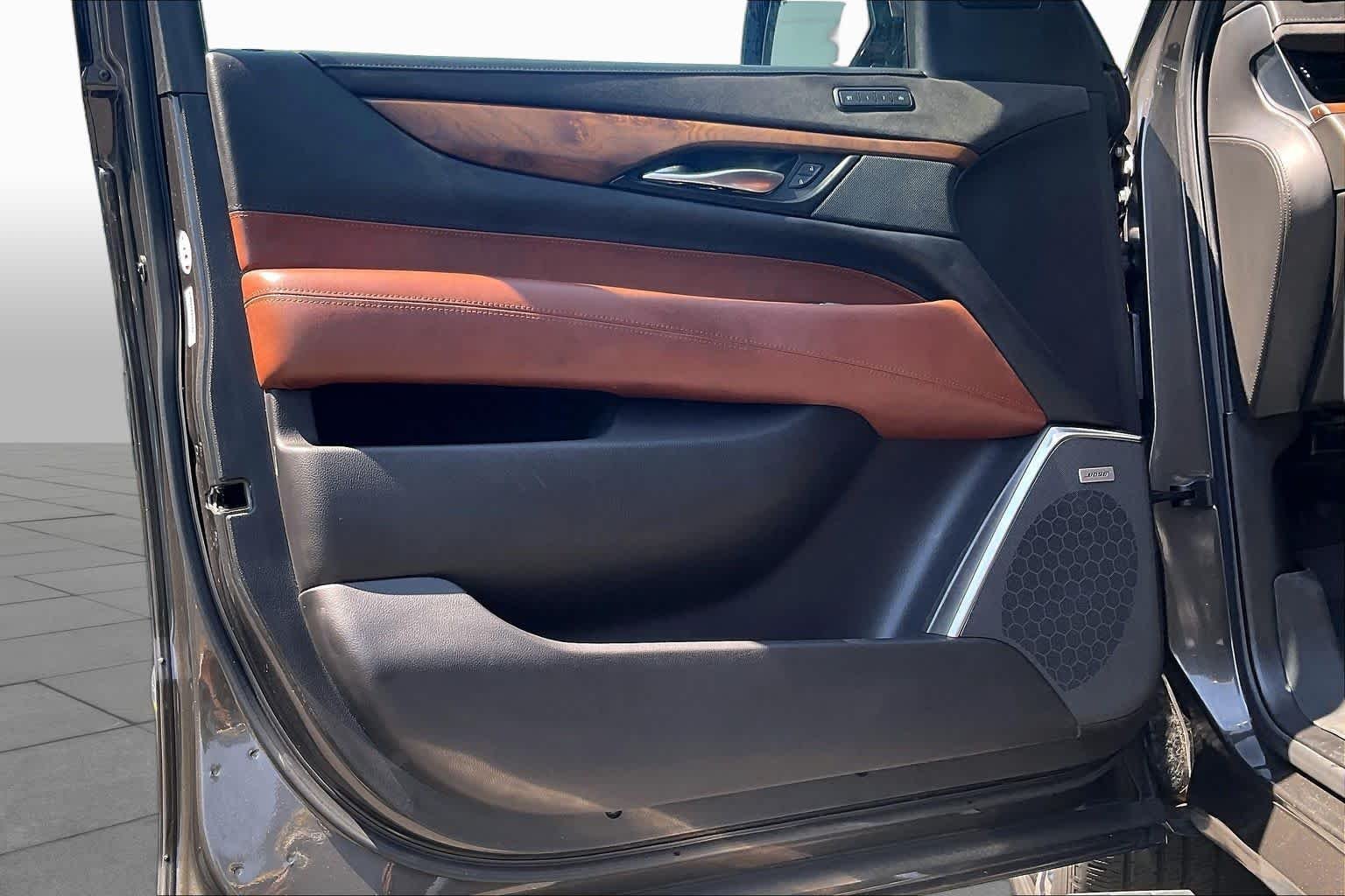 Used 2020 Dark Mocha Metallic Cadillac Premium Luxury image 23