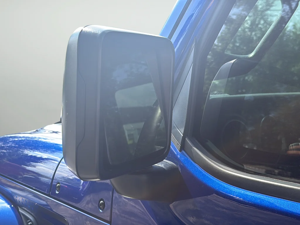 Used 2019 Blue Jeep Unlimited Sahara image 10