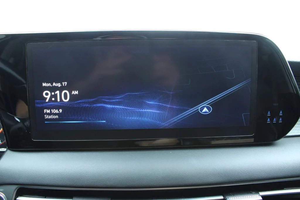 Used 2023 Hyper White Hyundai Limited image 43