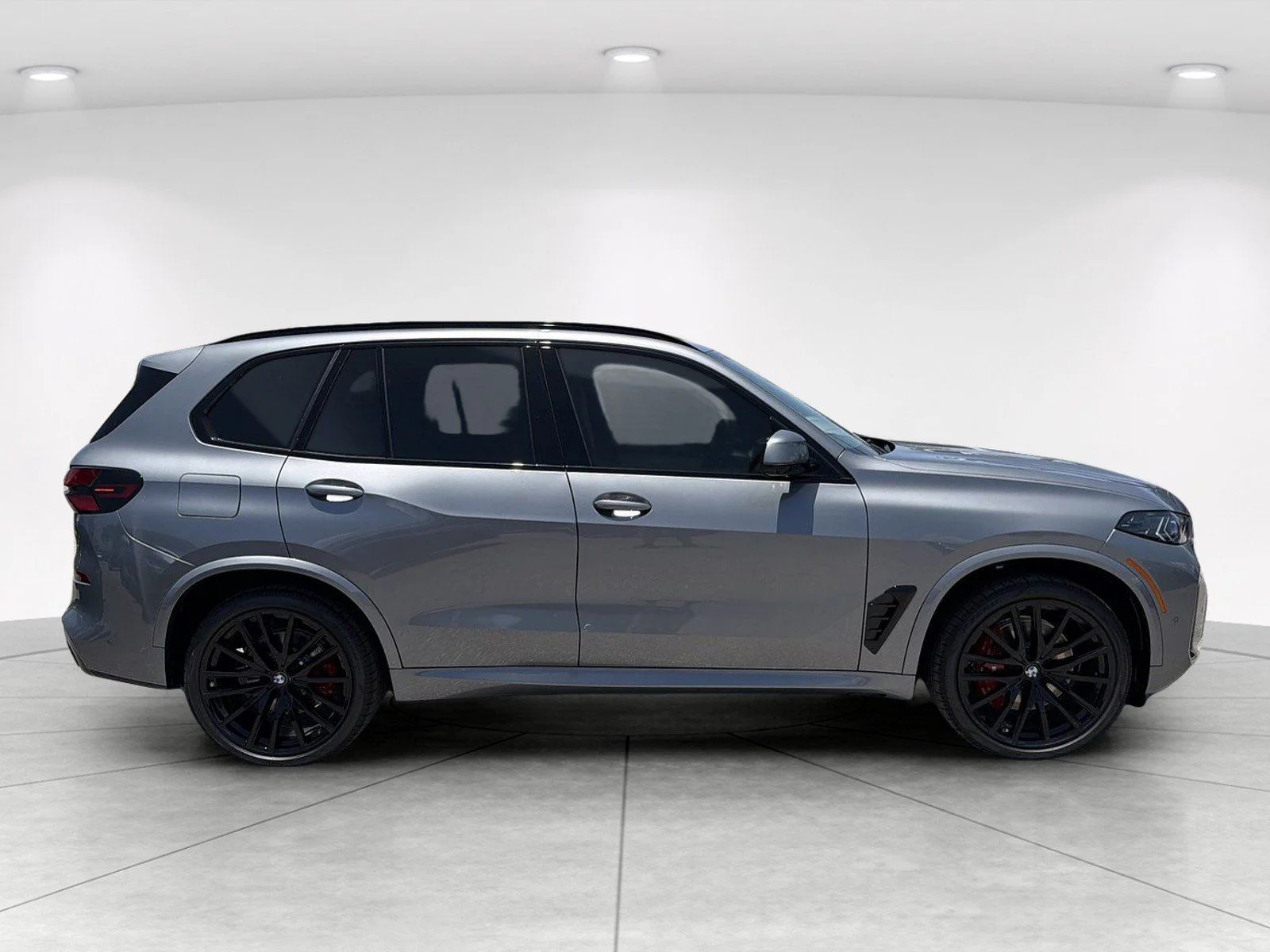 New 2026 Skyscraper Grey Metallic BMW xDrive40i image 3