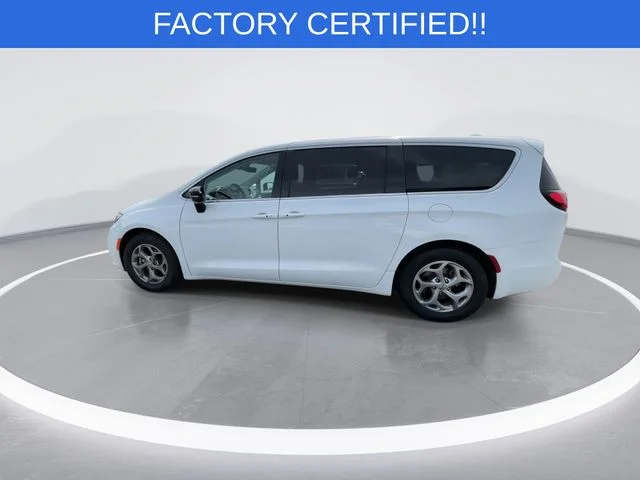 Used 2024 White Chrysler Limited image 5