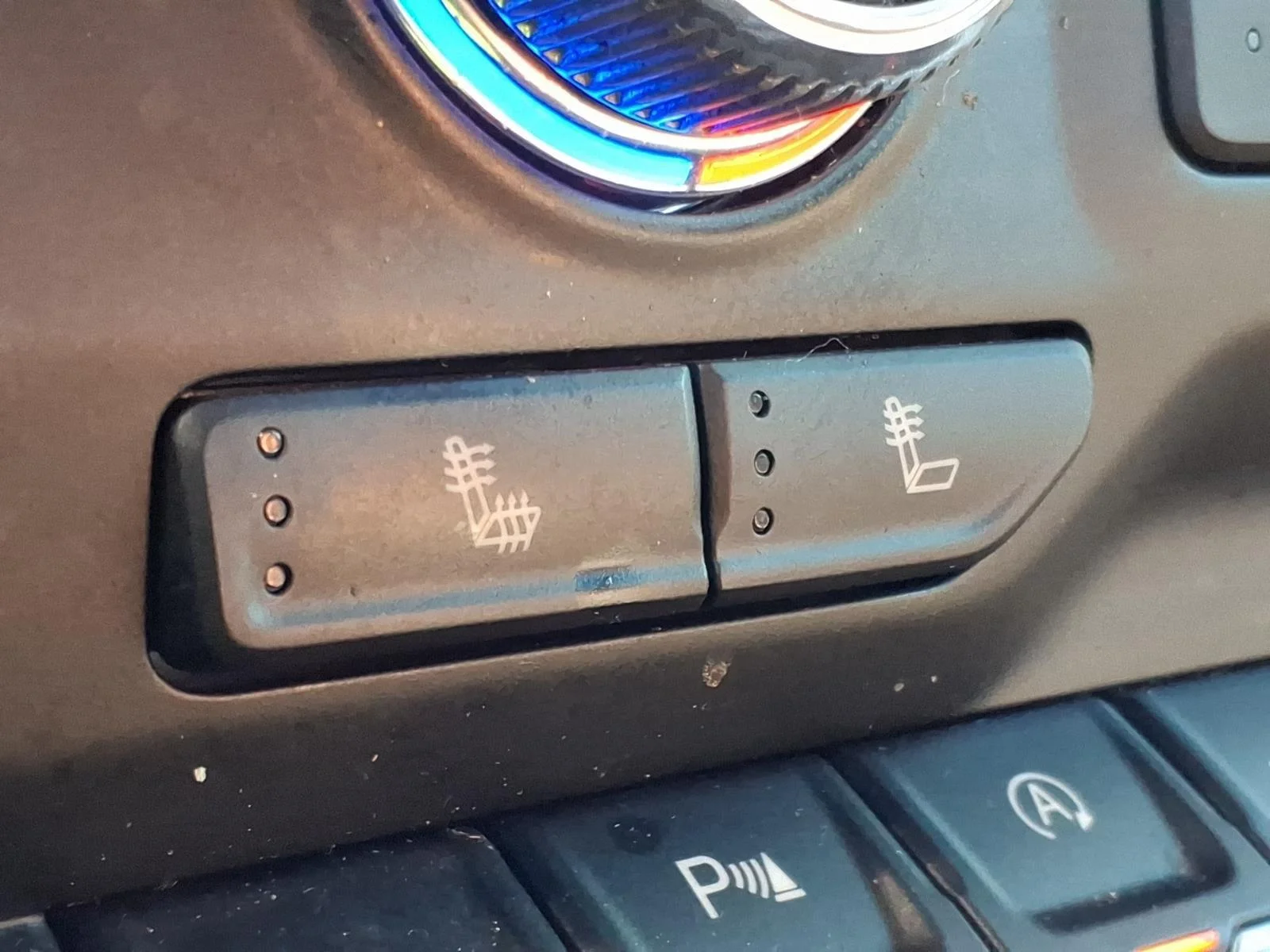 Used 2021 Summit White GMC Elevation image 5