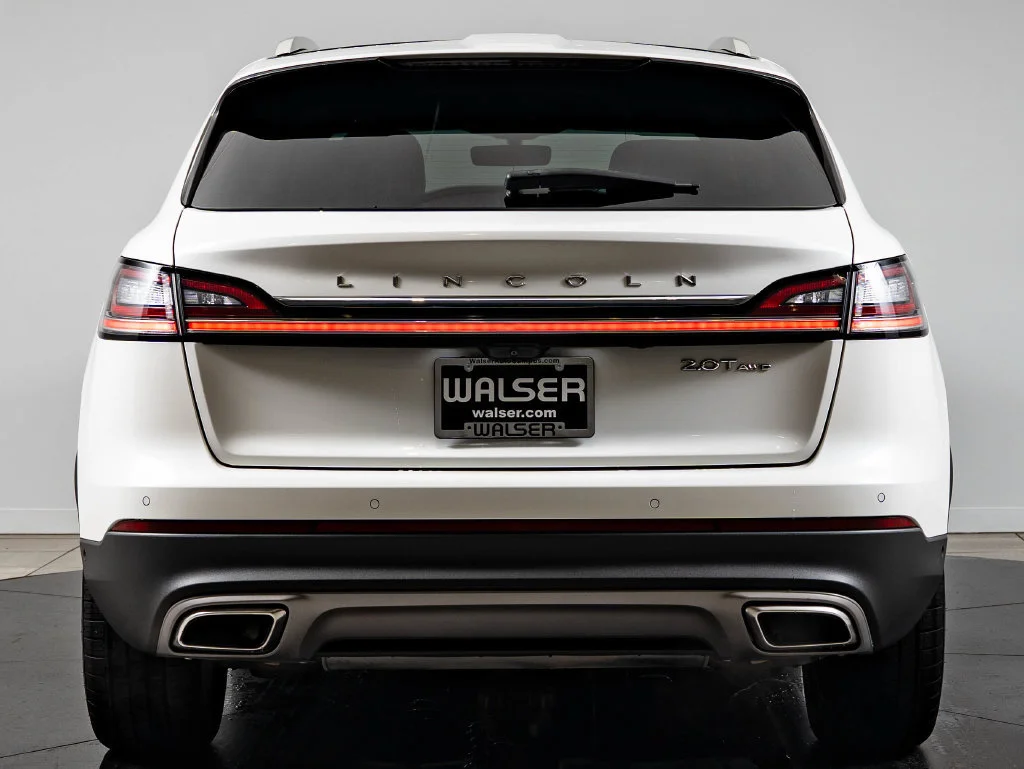 Used 2020 Pristine White Lincoln Reserve image 7