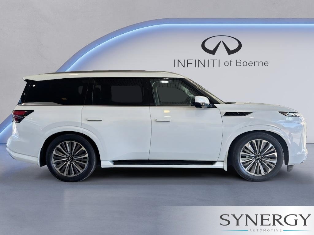 New 2027 Radiant White INFINITI LUXE image 4