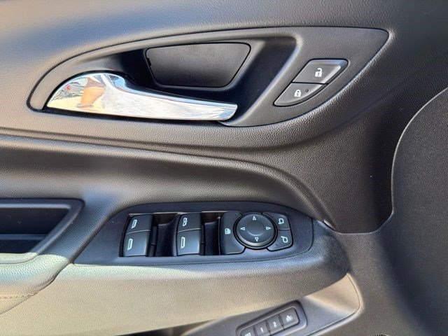 Used 2020 Nightfall Gray Metallic Chevrolet Premier image 12