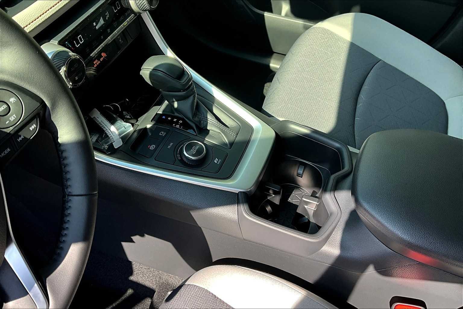 Used 2025 Magnetic Gray Metallic Toyota Hybrid XLE image 7