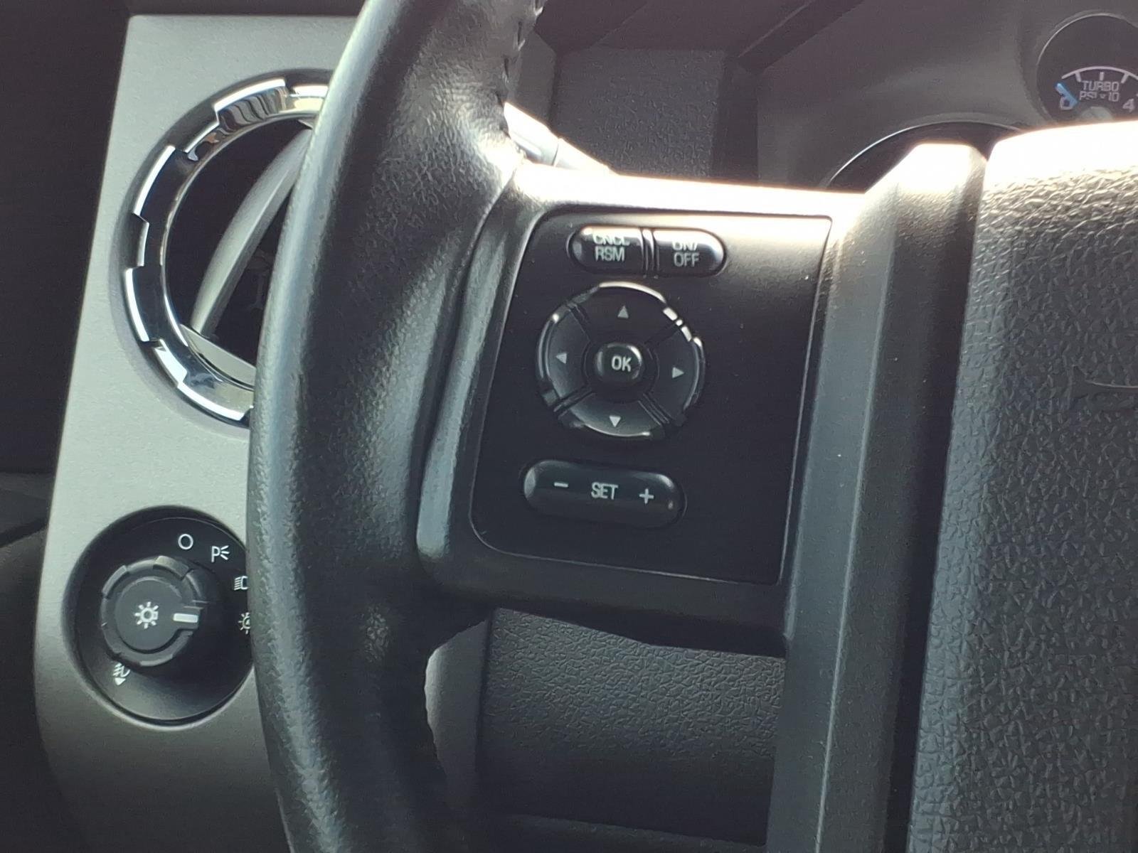 Used 2015  Ford Lariat image 27