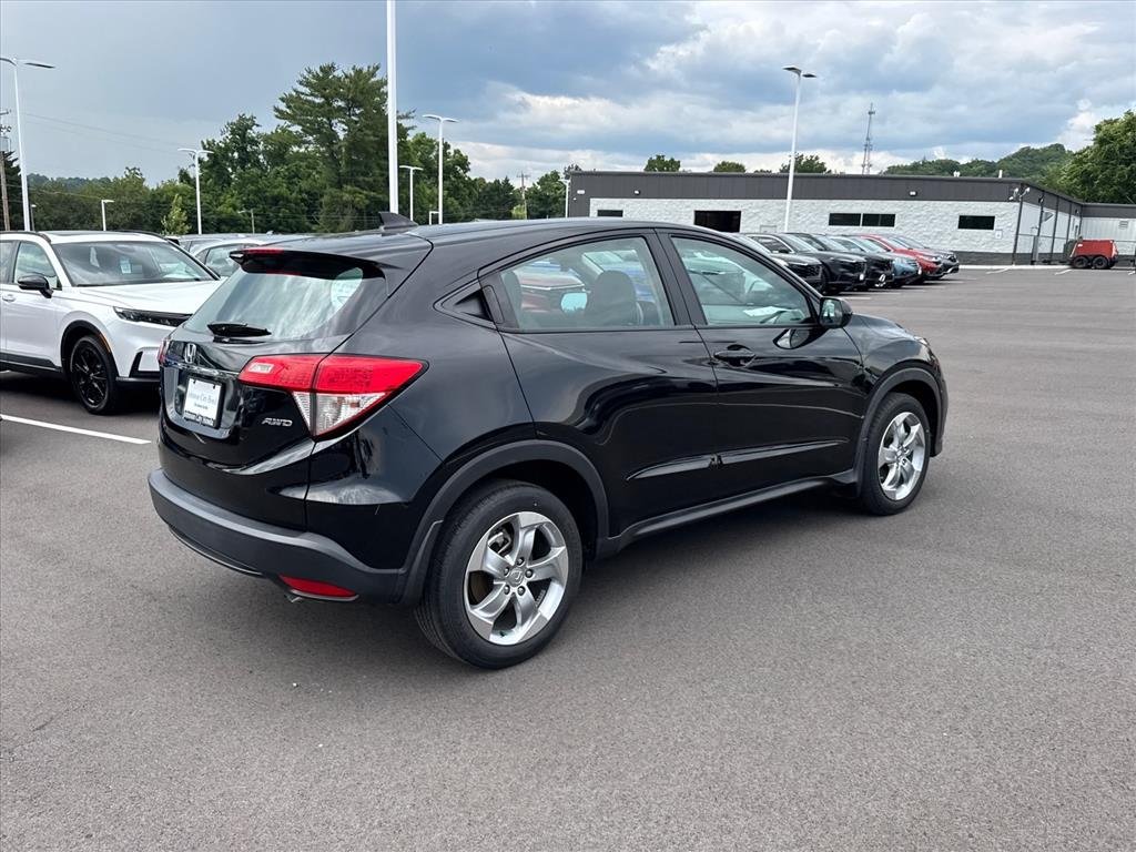Certified Used 2022 Crystal Black Pearl Honda AWD LX image 7