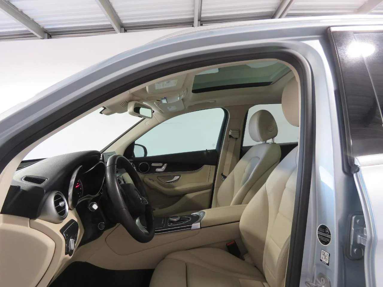 Used 2018 Lunar Blue Metallic Mercedes-Benz GLC 300 image 14