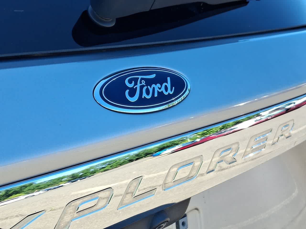 Certified Used 2021 Iconic Silver Metallic Ford XLT image 28